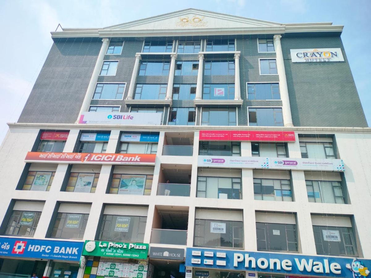 Crayon Hotels Gandhinagar Zewnętrze zdjęcie